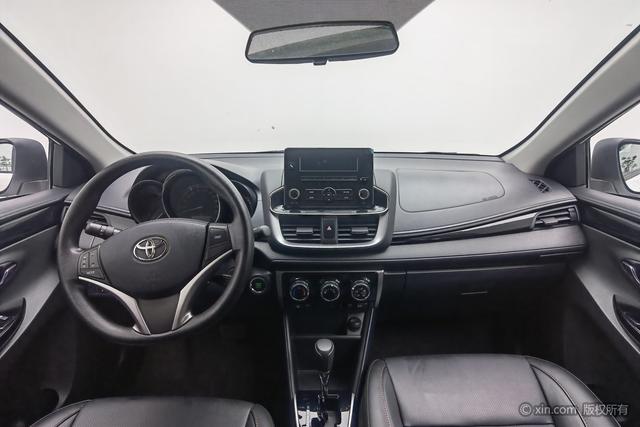 Toyota YARIS L 2022 X 1.5 L CVT PLUS — фото 12