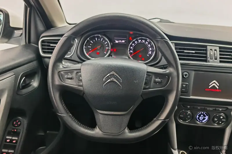 Citroen C 3-XR 1.6 L MT — фото 9