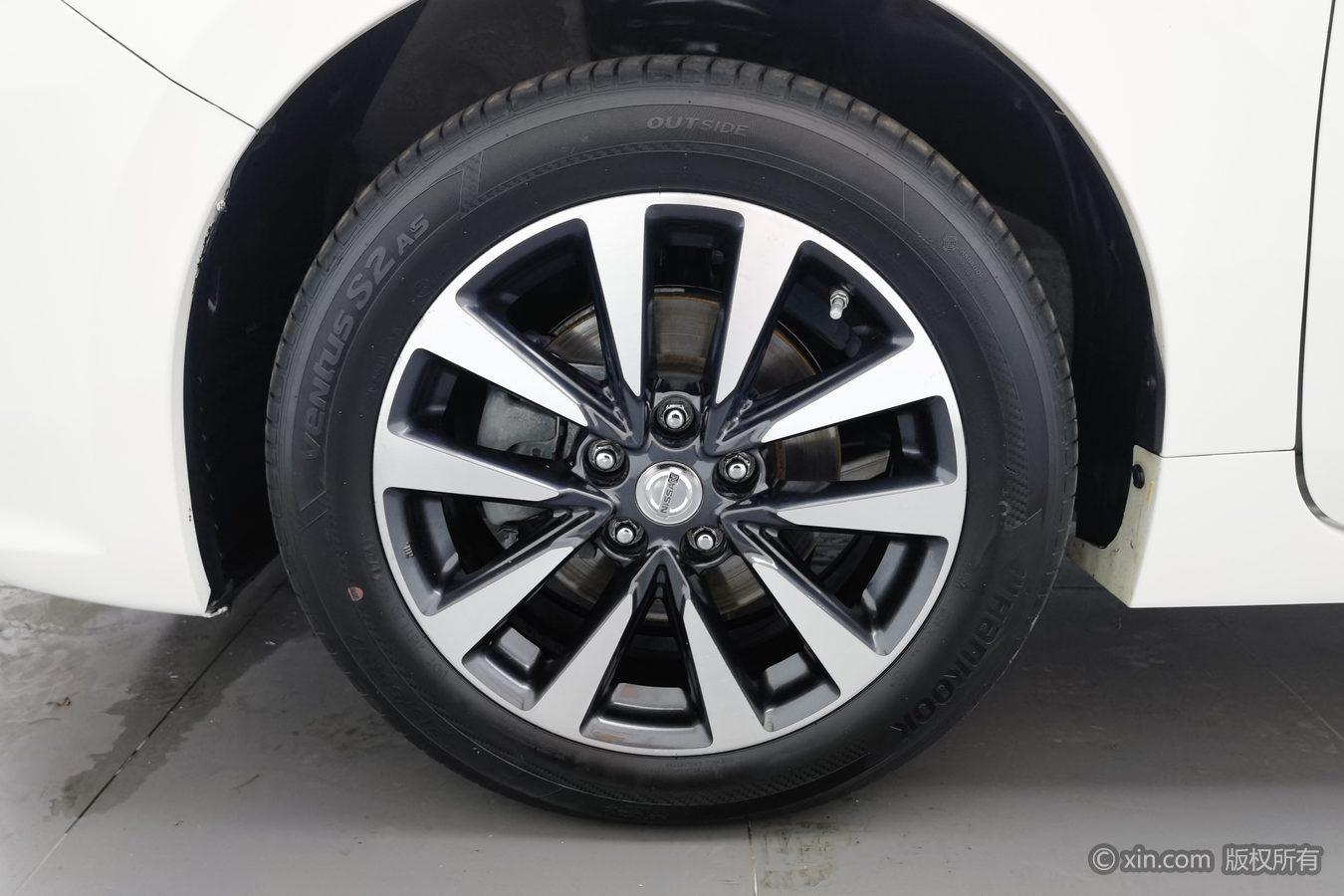 Nissan Altima 2016 2.5L XL-UpperNAVI Tech