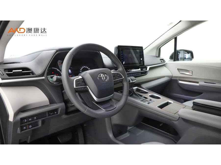 Toyota Sienna 2021 2.5L Luxury
