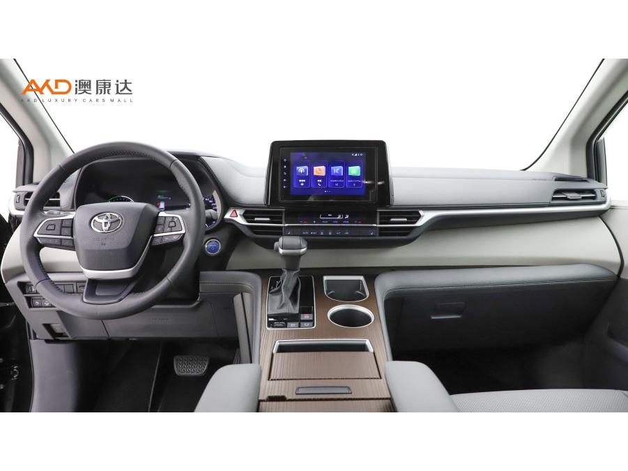 Toyota Sienna 2021 2.5L Luxury