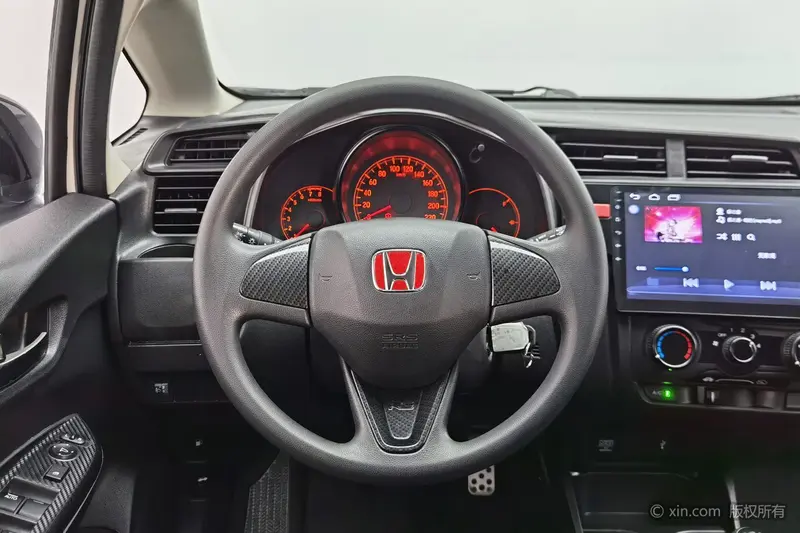 Honda Fit — фото 9
