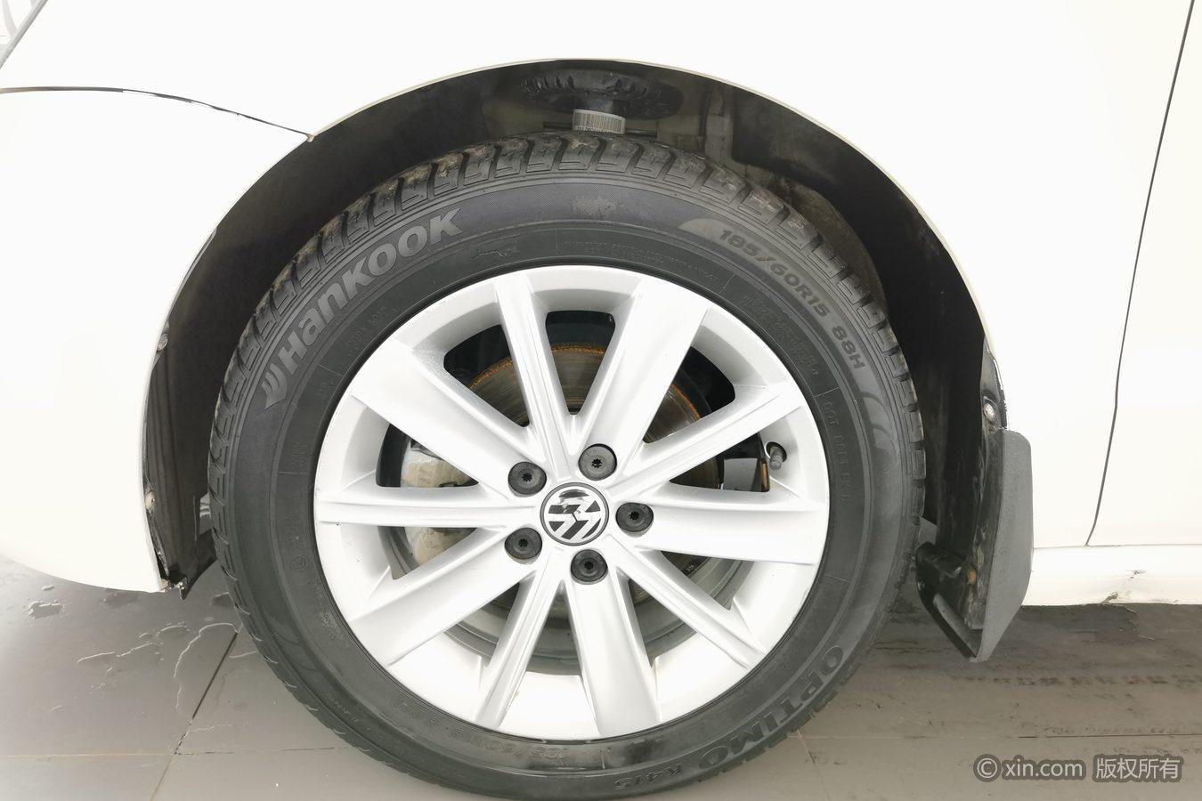 Volkswagen Polo 2013 1.6L AT Luxury