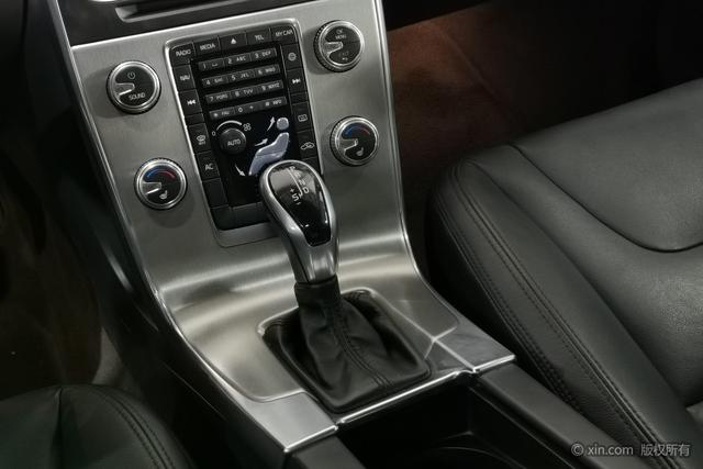 Volvo S60 2015 S 60 L 2.0 T — фото 15