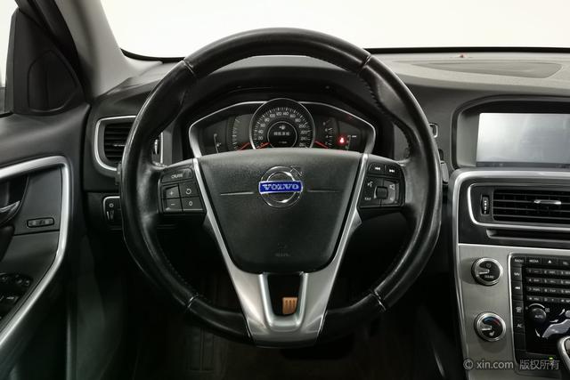 Volvo S60 2015 S 60 L 2.0 T — фото 14