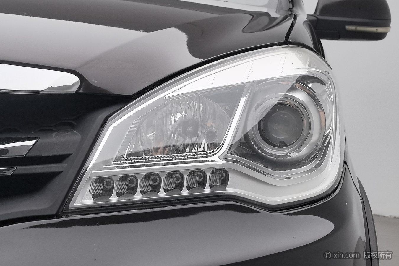 FAW S80 2015 1.5L AT 5 мест