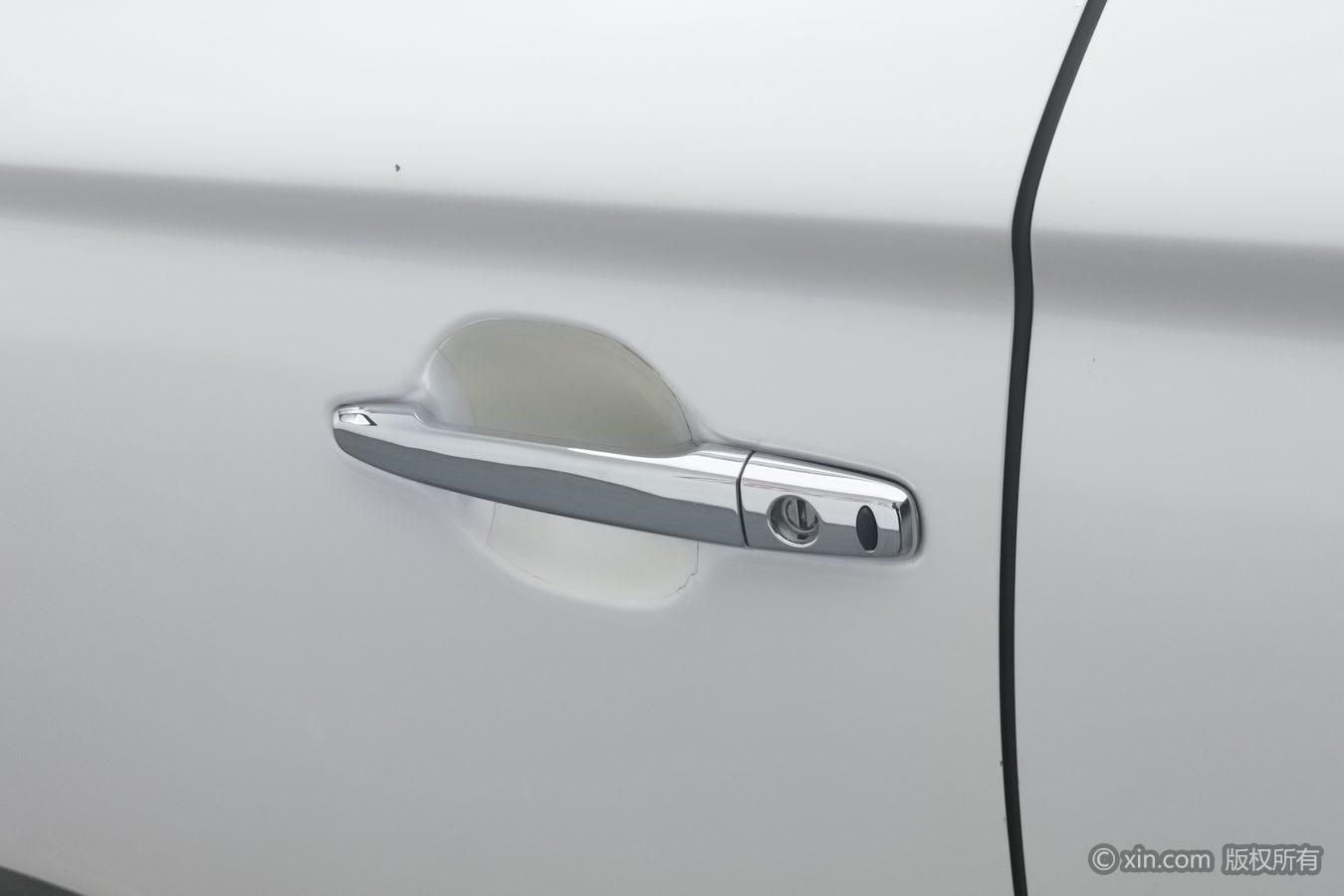 Mitsubishi Outlander 2020 2.4L 7 мест