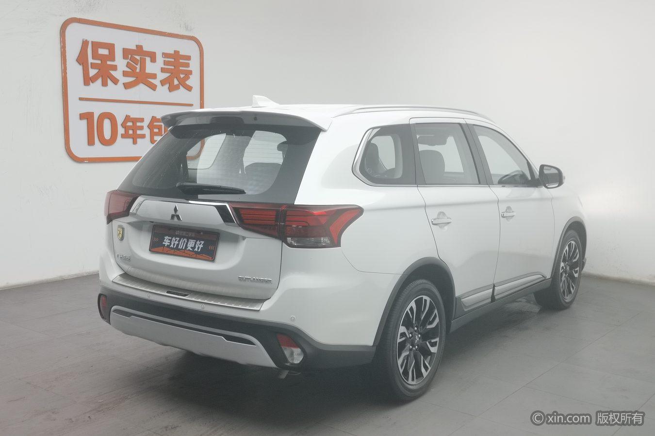 Mitsubishi Outlander 2020 2.4L 7 мест