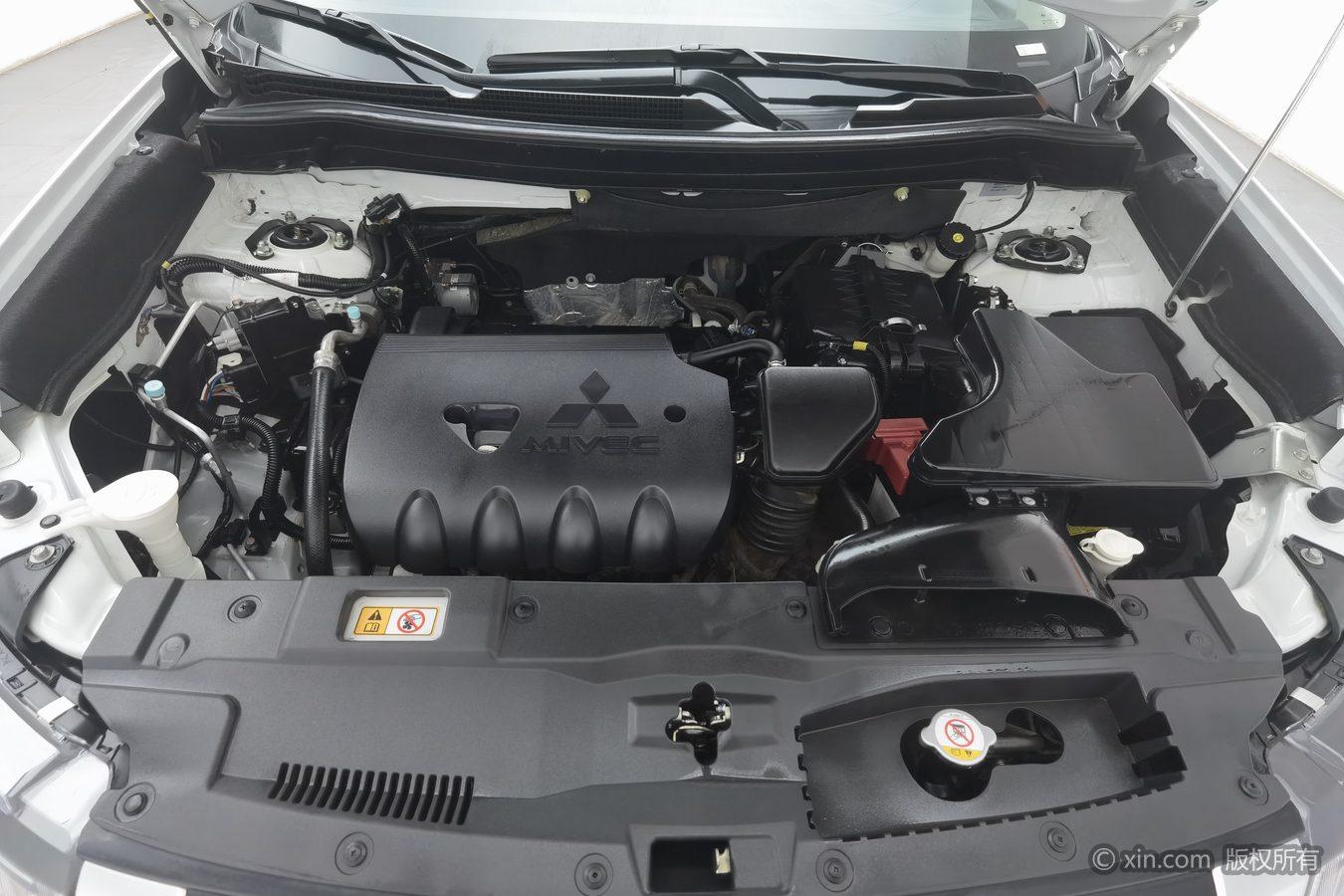 Mitsubishi Outlander 2020 2.4L 7 мест