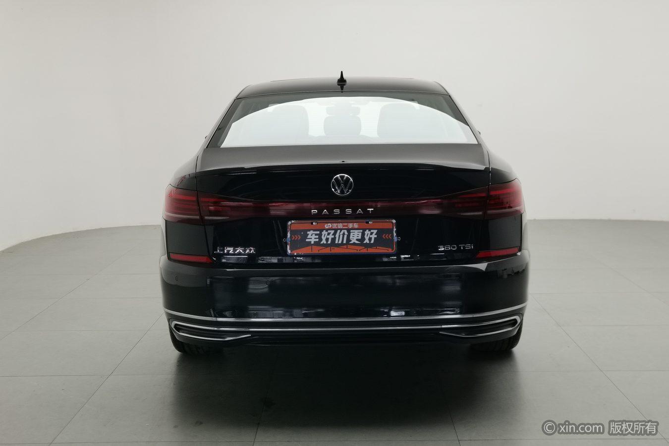 Volkswagen Passat 2023 380TSI Luxury