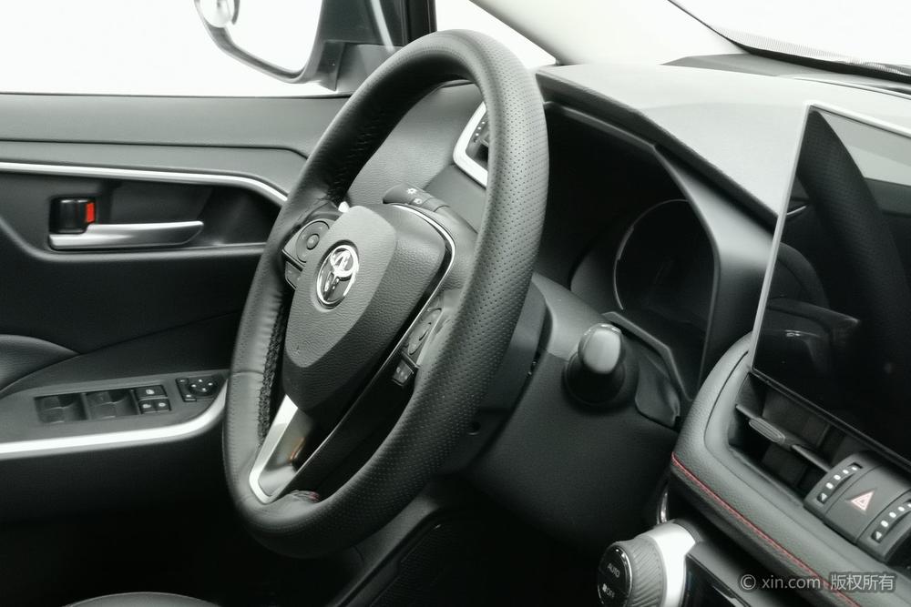 Toyota Wildlander PHEV, фото 8