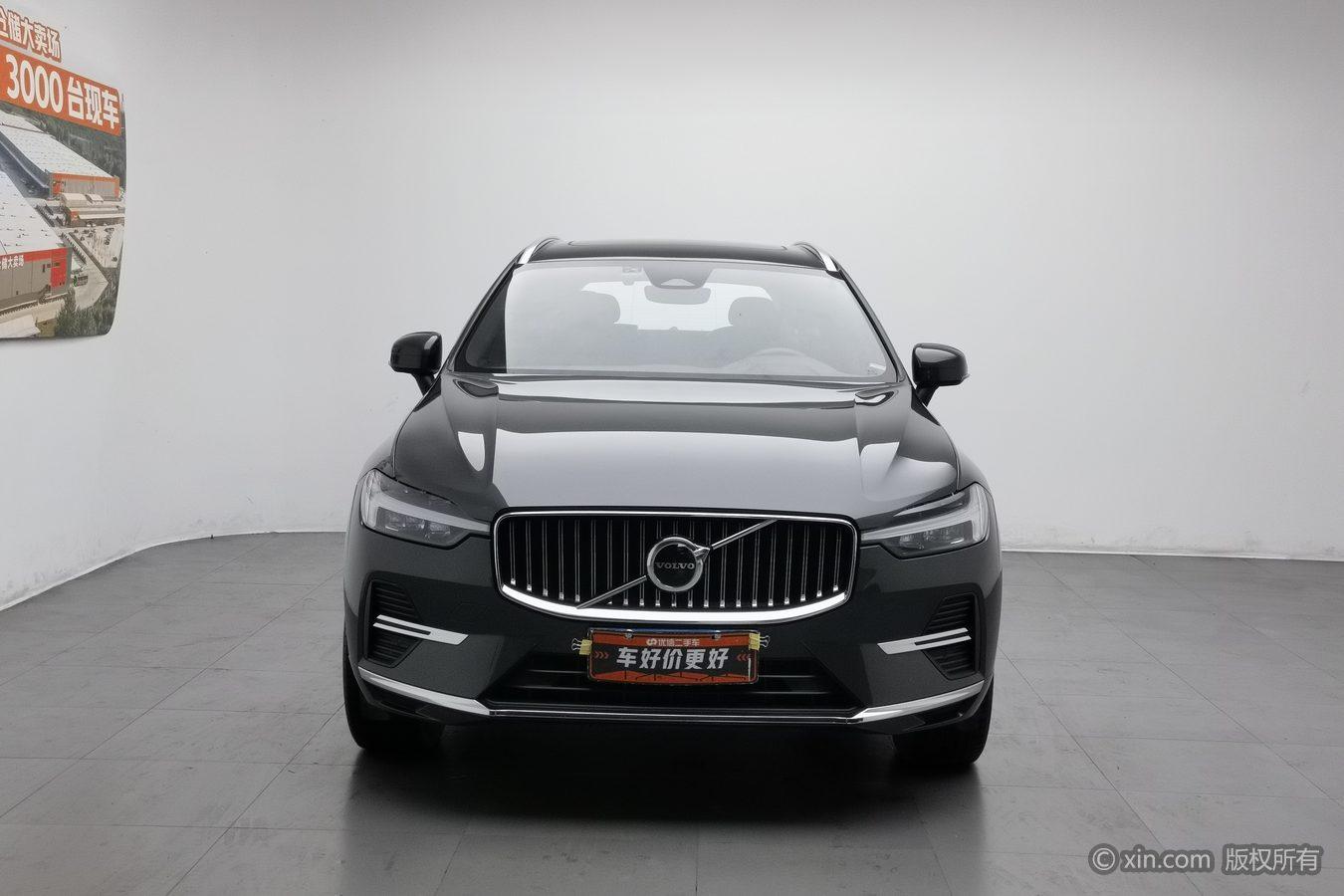 Volvo XC60 2022 B5 Luxury