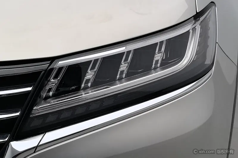 Roewe RX5 — фото 5