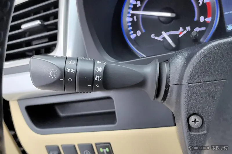 Toyota Highlander — фото 11