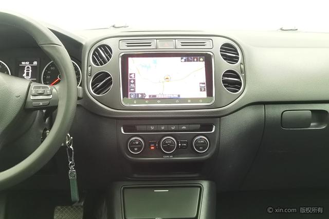 Volkswagen Tiguan 2016 280 TSI AT 2 WD — фото 10