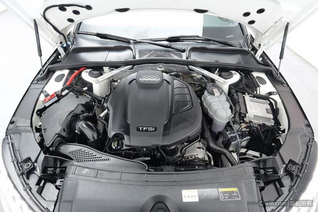 Audi A4L 2022 Белый из Китая, фото 3
