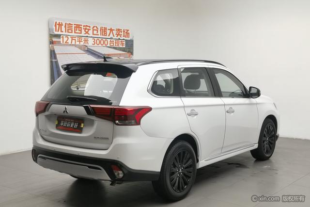 Mitsubishi Outlander 2021 2.4 L 4 WD 5 — фото 4