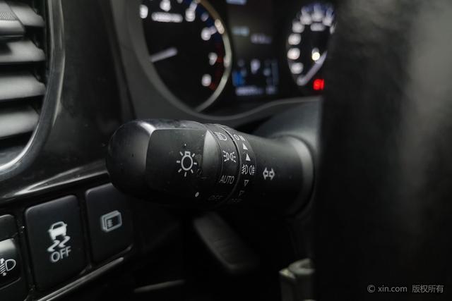 Mitsubishi Outlander 2021 2.4 L 4 WD 5 — фото 16