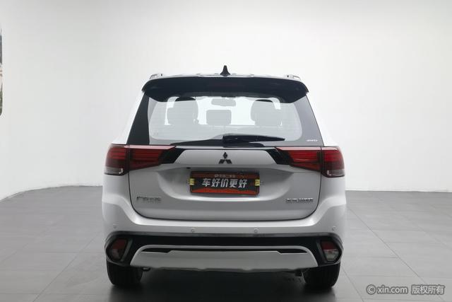 Mitsubishi Outlander 2021 2.4 L 4 WD 5 — фото 3