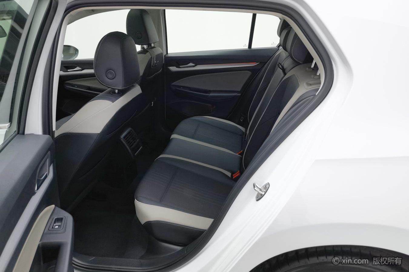 Volkswagen Golf 2020 Белый из Китая, фото 6