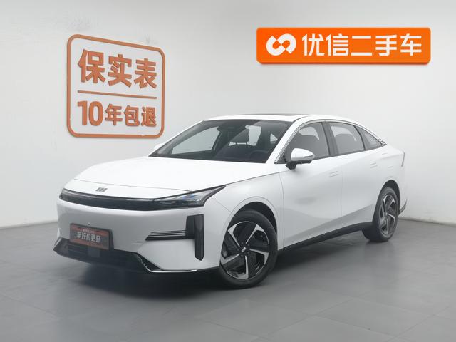 Geely Galaxy L6 2024 года выпуска