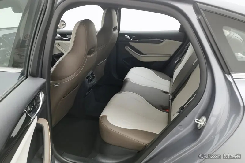 BYD Qin Plus — фото 14