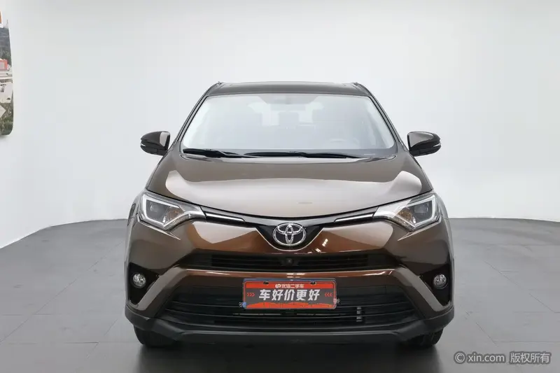 Toyota RAV4 — фото 2