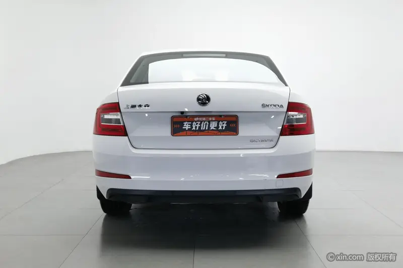 Skoda Octavia — фото 3