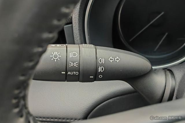 Toyota Avalon 2019 2.5 L VI — фото 15