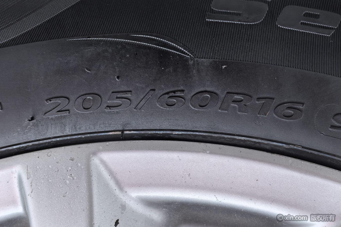 Mazda Mazda3 3 2014 1.5L MT Comfort