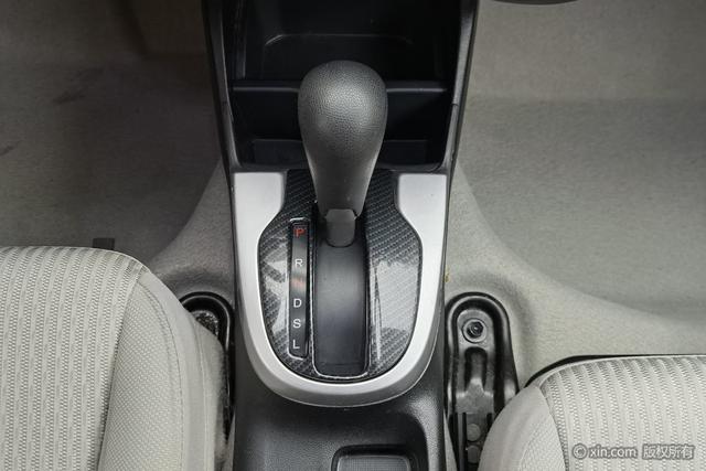 Honda Fit 2016 1.5 L EX CVTElite — фото 15