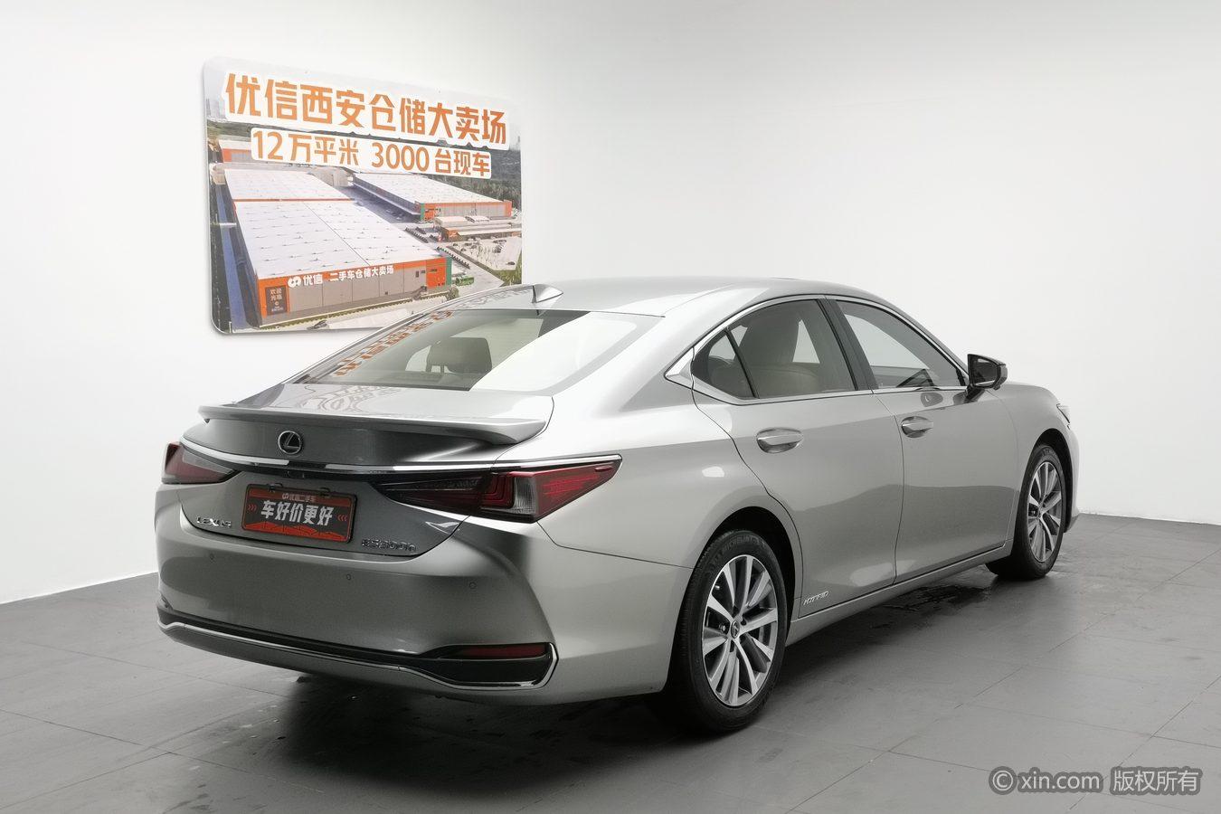Lexus ES id 4479318 из Китая 13