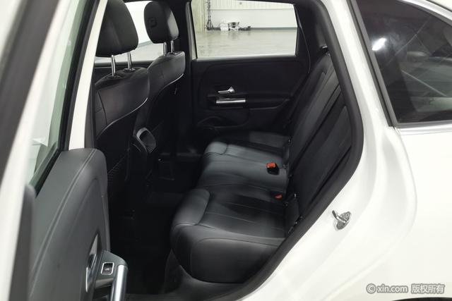 Mercedes-Benz B-Class 2022 B 200 — фото 19
