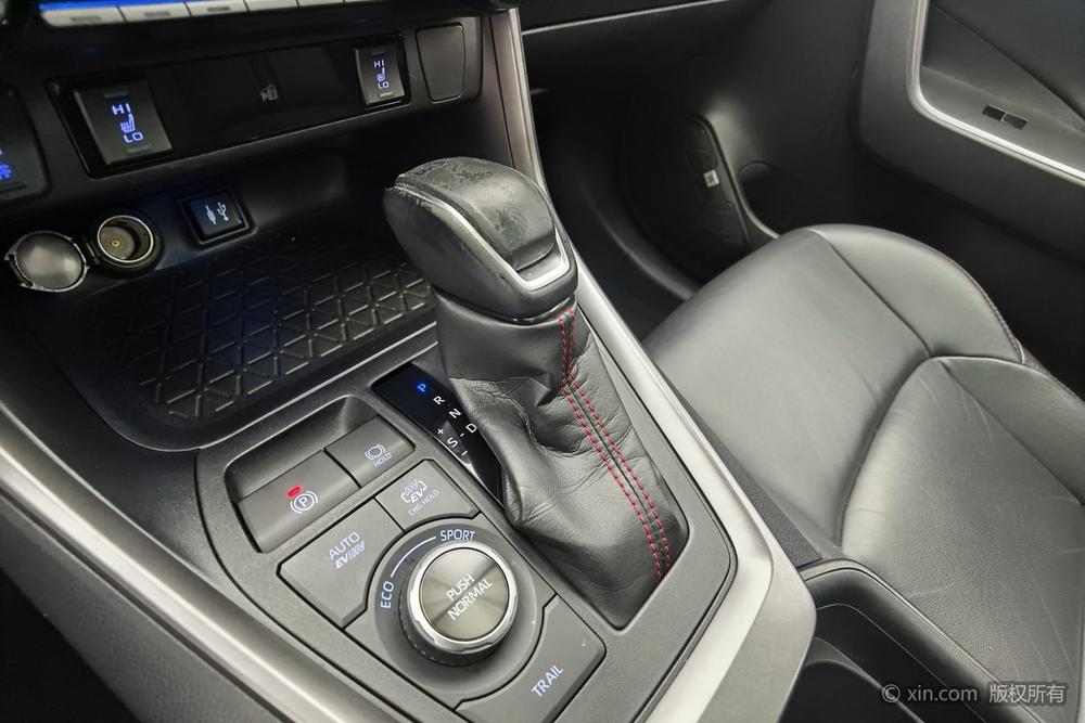 Toyota Wildlander PHEV, фото 15