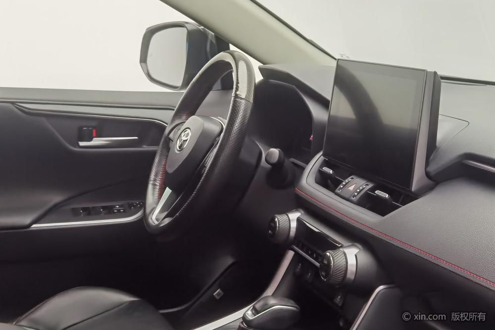 Toyota Wildlander PHEV, фото 11