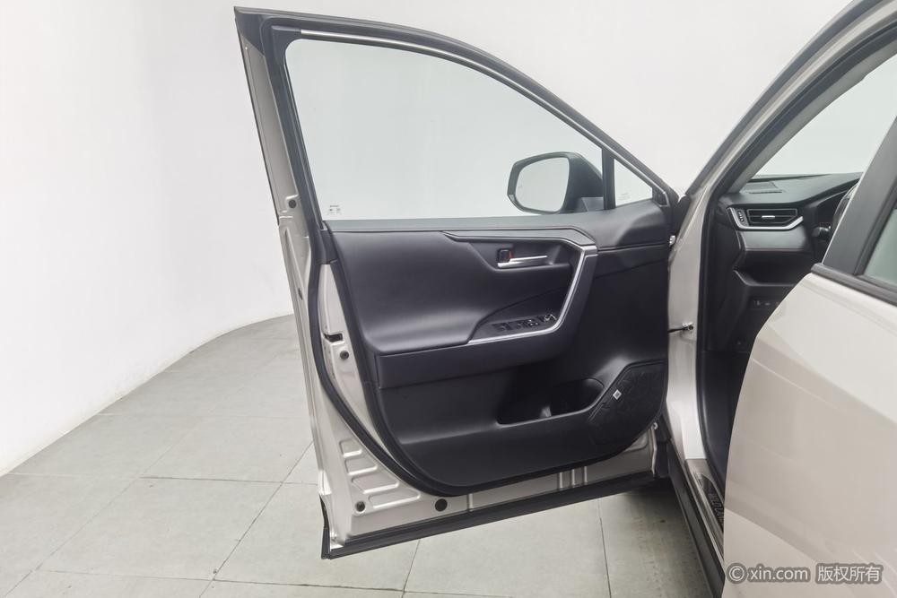 Toyota Wildlander PHEV, фото 22