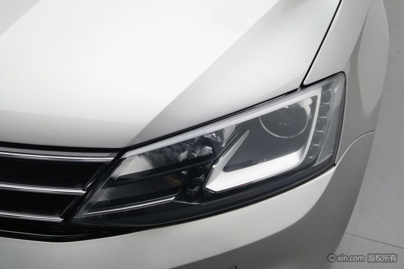 Volkswagen Sagitar 2017 230TSI AT Luxury