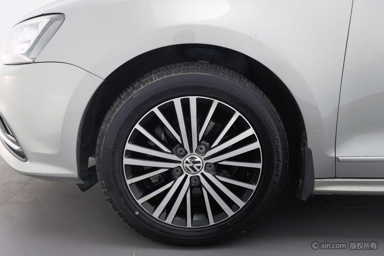 Volkswagen Sagitar 2017 230TSI AT Luxury