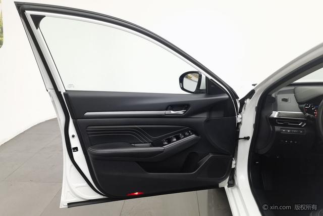Nissan Teana id 4329042 из Китая 19