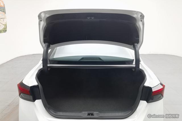 Nissan Teana id 4329042 из Китая 24