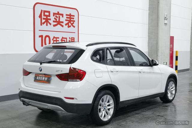 BMW X1 2015 s Drive 18i — фото 4
