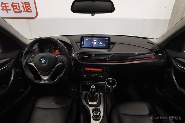 BMW X1 2015 s Drive 18i — фото 12