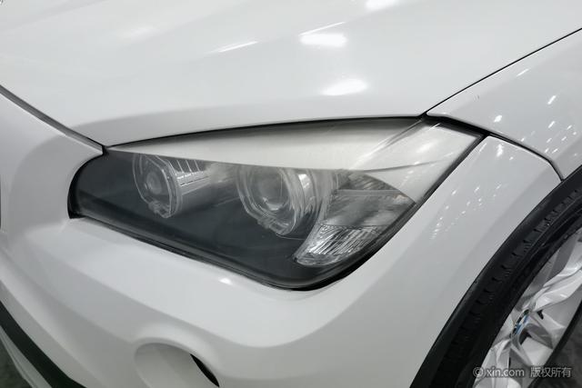 BMW X1 2015 s Drive 18i — фото 7