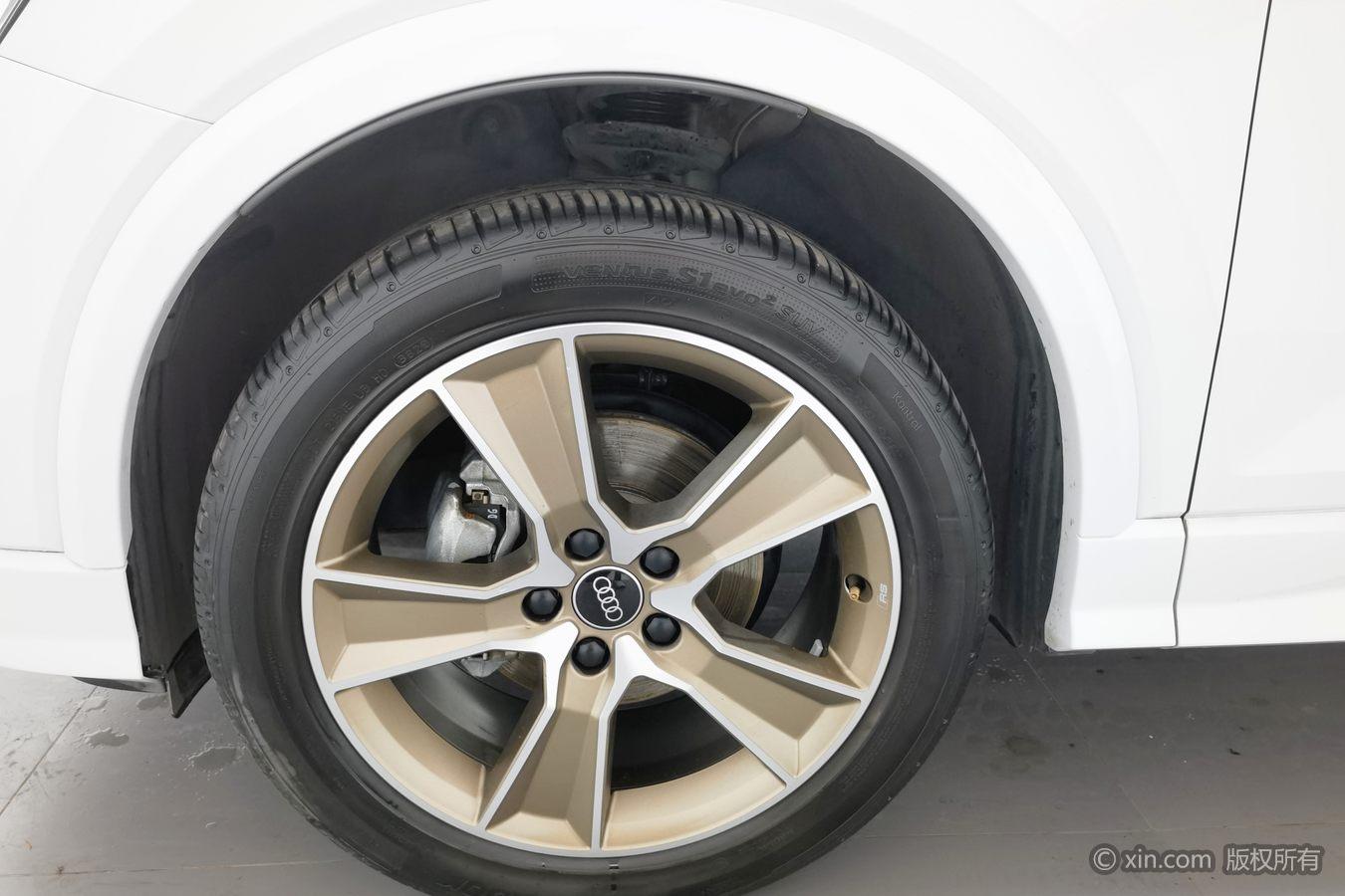Audi Q2L 2022 35 TFSI Fashion