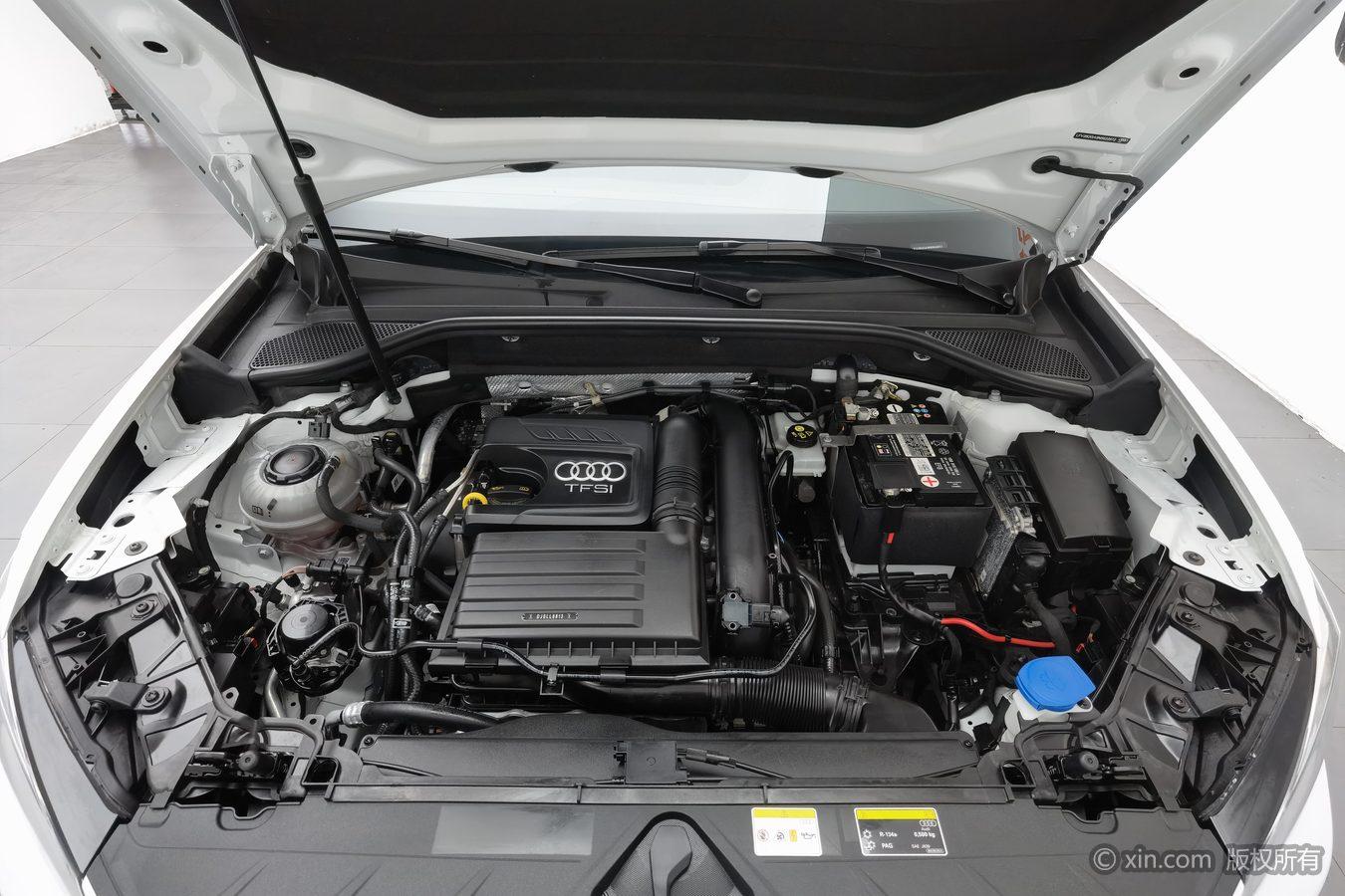 Audi Q2L 2022 35 TFSI Fashion