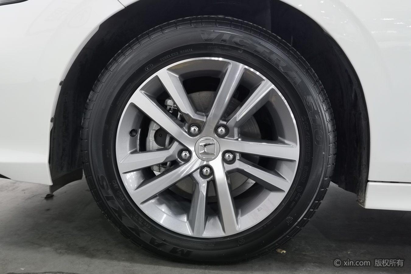 Honda Civic 2025 240TURBO CVT Plus