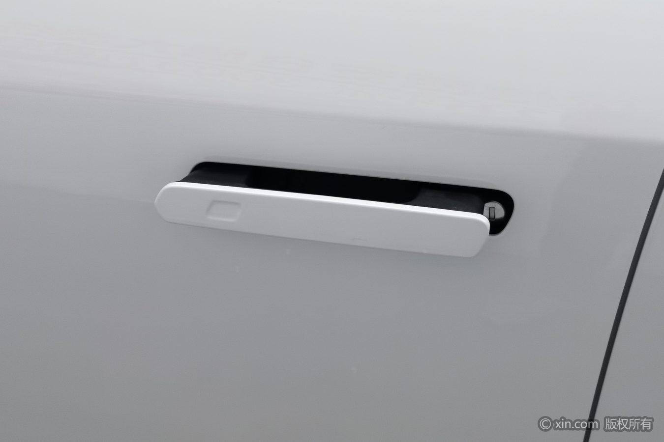 Lynk & Co 07 EM-P 2024 126 Halo