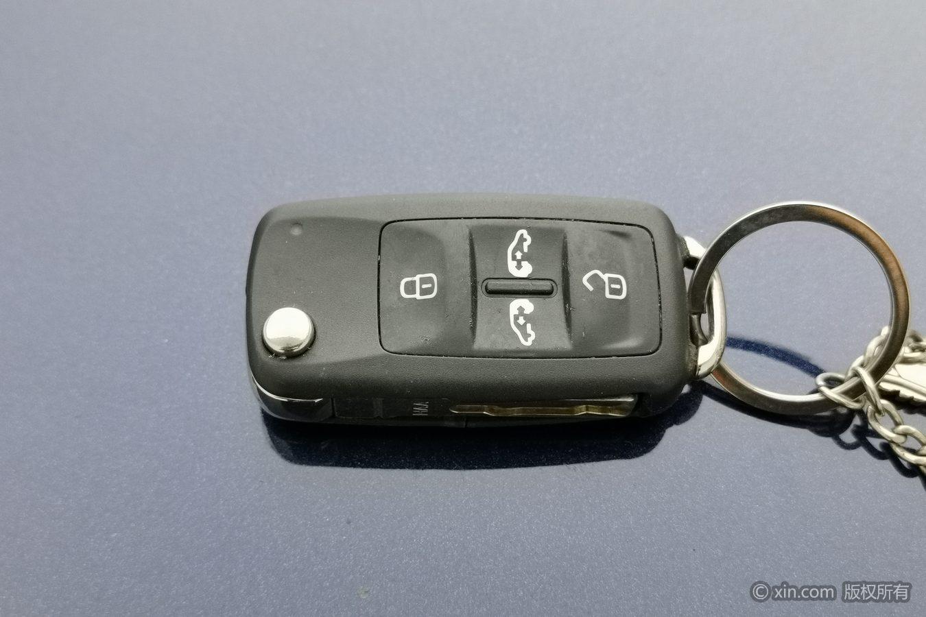 Volkswagen Xia 2016 380TSI 7 мест
