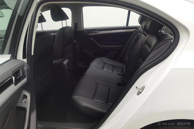 Volkswagen Sagitar 2017 1.6 L MTComfort — фото 20