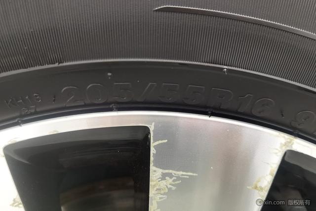 Volkswagen Sagitar 2017 1.6 L MTComfort — фото 11